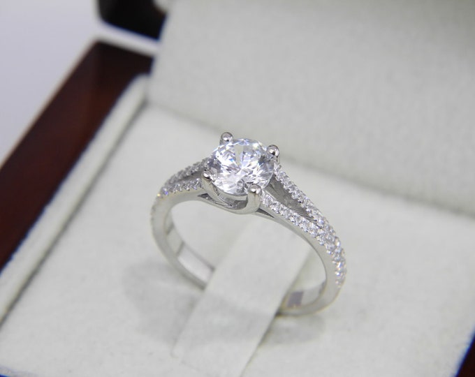 F/VS2 Round Cut Lab Grown Diamond Engagement Ring 1.55 CT 14K White Gold Bridal