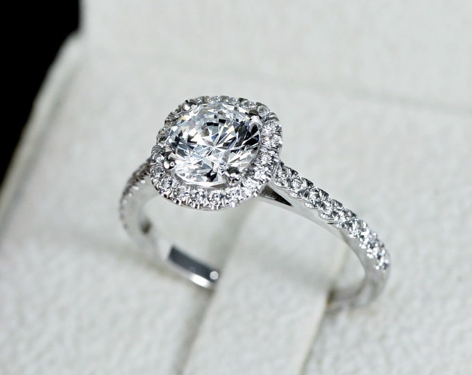 1.55 CT F/VS2 Ladies Round Cut Diamond Engagement Ring 18K White Gold