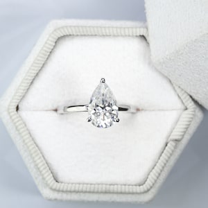 Anillo de diamantes de pera con halo oculto, 0,50 CT, anillo de compromiso de diamantes cultivados en laboratorio, anillo de oro macizo, anillo de compromiso delicado, anillo de diamantes diminutos