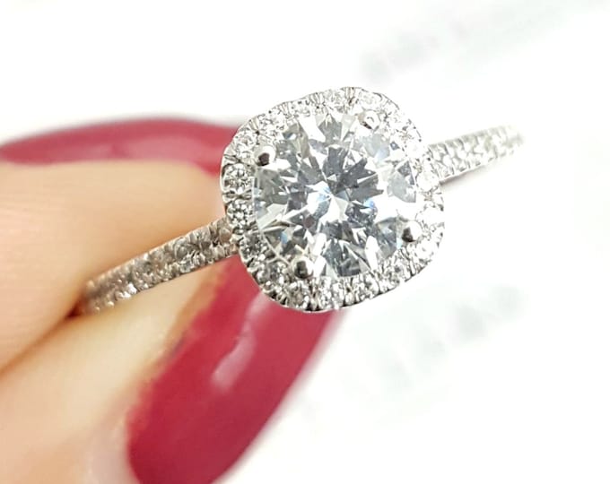 1.15 CT D/VS1 Elegant Round Cut Diamond Engagement Ring 14K White Gold