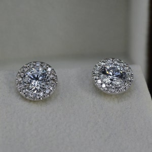 2 Ct Halo Diamond Stud Earrings Round Cut D/VS1 14K White Gold, Women&#39;s Earrings