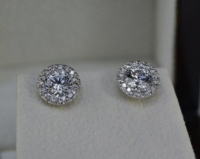 2 Ct Halo Diamond Stud Earrings Round Cut D/VS1 14K White Gold, Women's Earrings