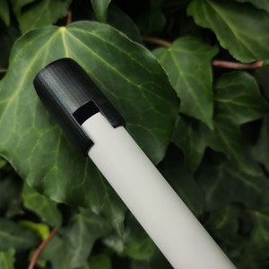 High D Penny Whistle handgefertigt aus PVC | Einfache, konzertgestimmte Pfeife im irischen Stil im Sopranbereich | Flöte für Kinder | Rui Gomes