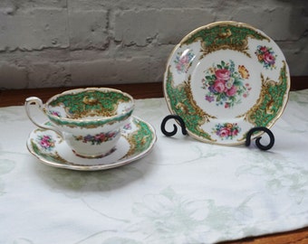 Saucer and Tea Plate lovely Coalport Strawberry Trio Cup fluted edge 
