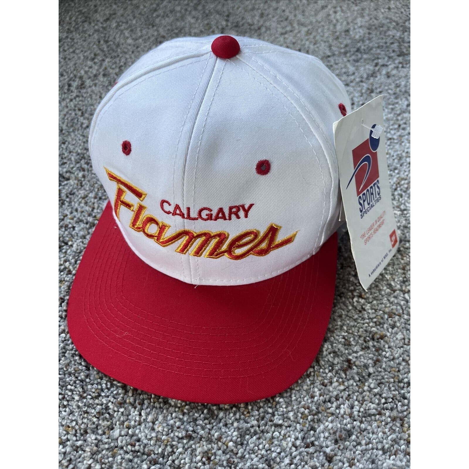 Vintage Calgary Flames Sports Specialties Script Snapback Hockey Hat –  Stuck In The 90s Sports