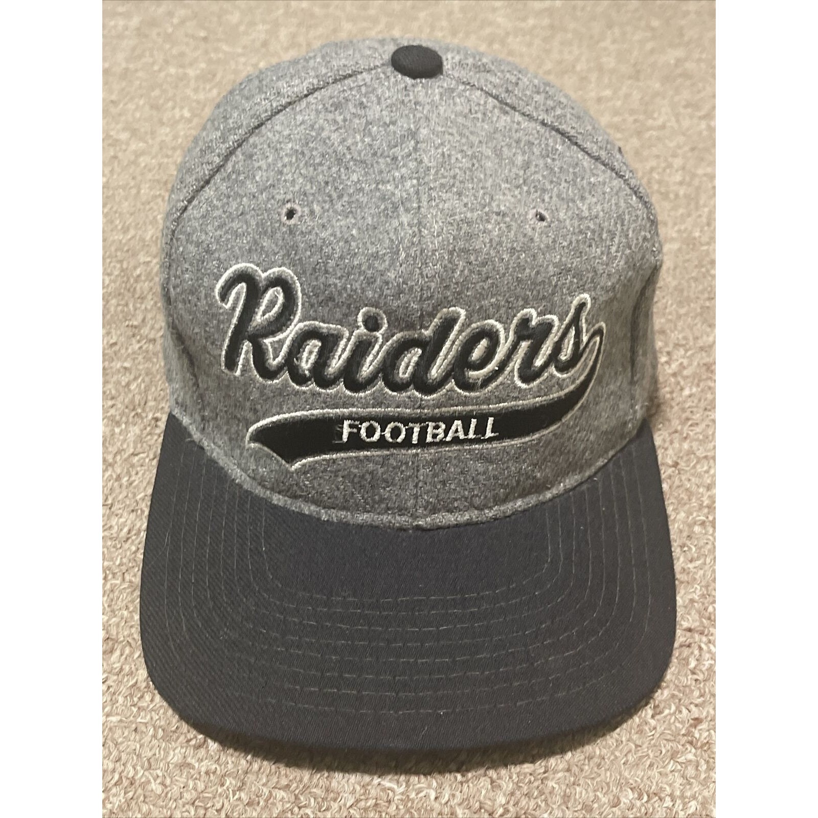 Vintage 90s Los Angeles Vegas Raiders NFL Starter Script Wool