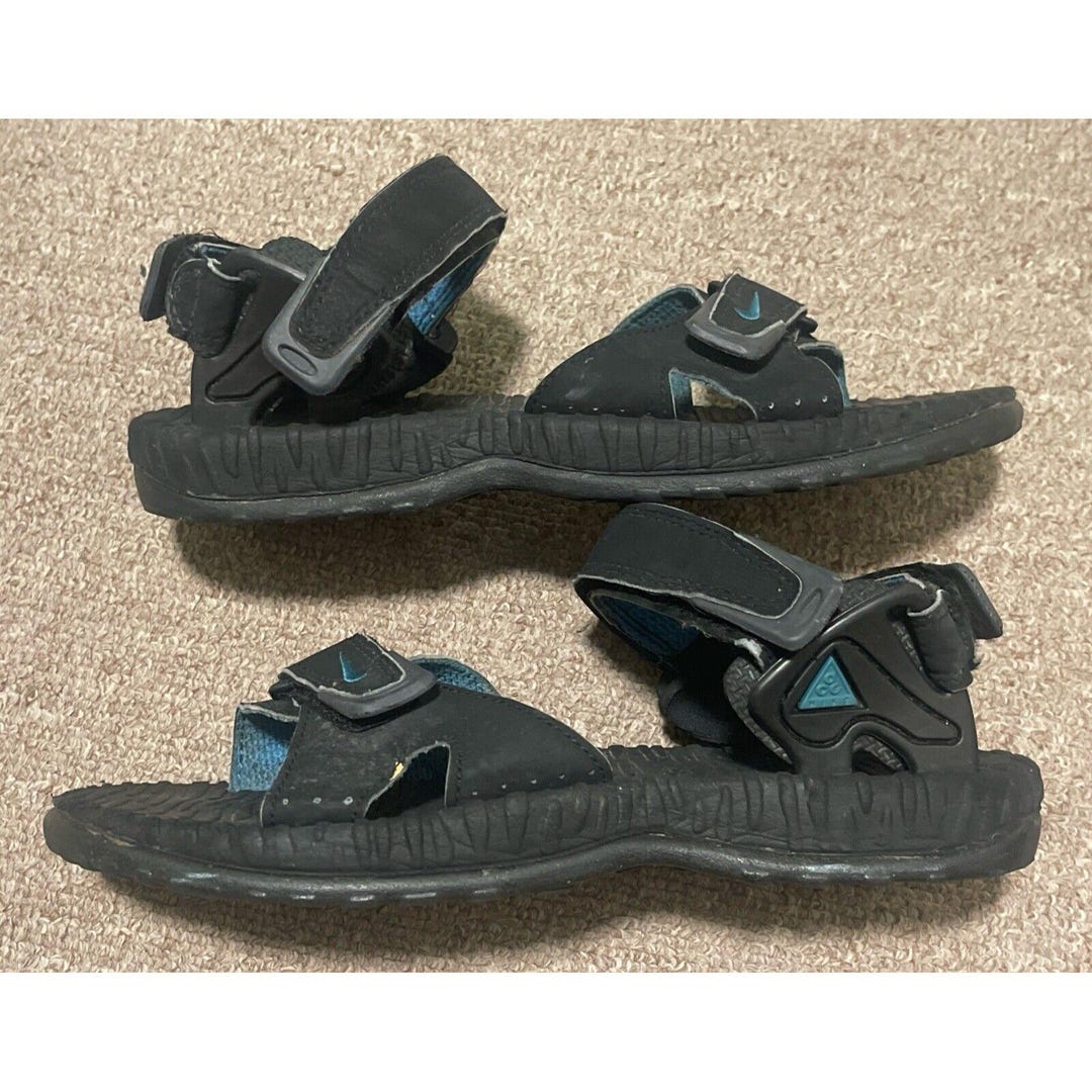 Vintage 90s Size 9 Nike Air Deschutz ACG Hiking Trail Water Sport