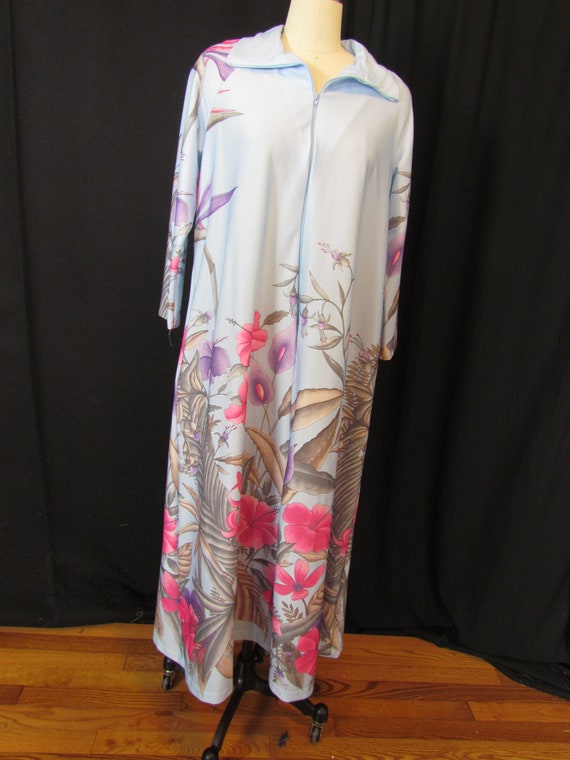 Vintage floral robe, 60's, 70's, med/lg - image 2