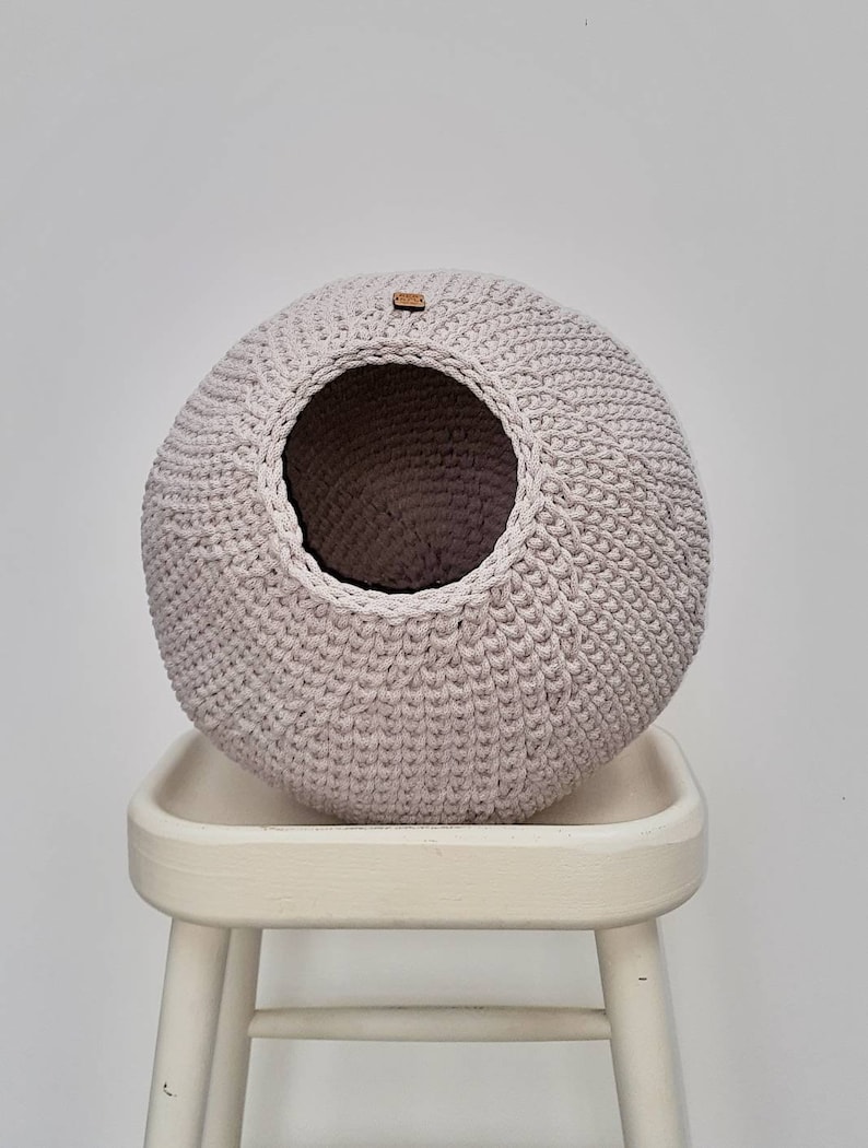 CAT CAVE, cesta para gatos de cordón de algodón, acurrucado para gatos de ganchillo, cama para gatos hecha a mano cappuccino