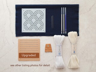 ORIGACH Kit Sashiko Fai Da Te Per 5 Sottobicchieri - Cucito Tradizionale Giapponese, Tessuto Blu Navy Con 5 Disegni, Fili E Accessori