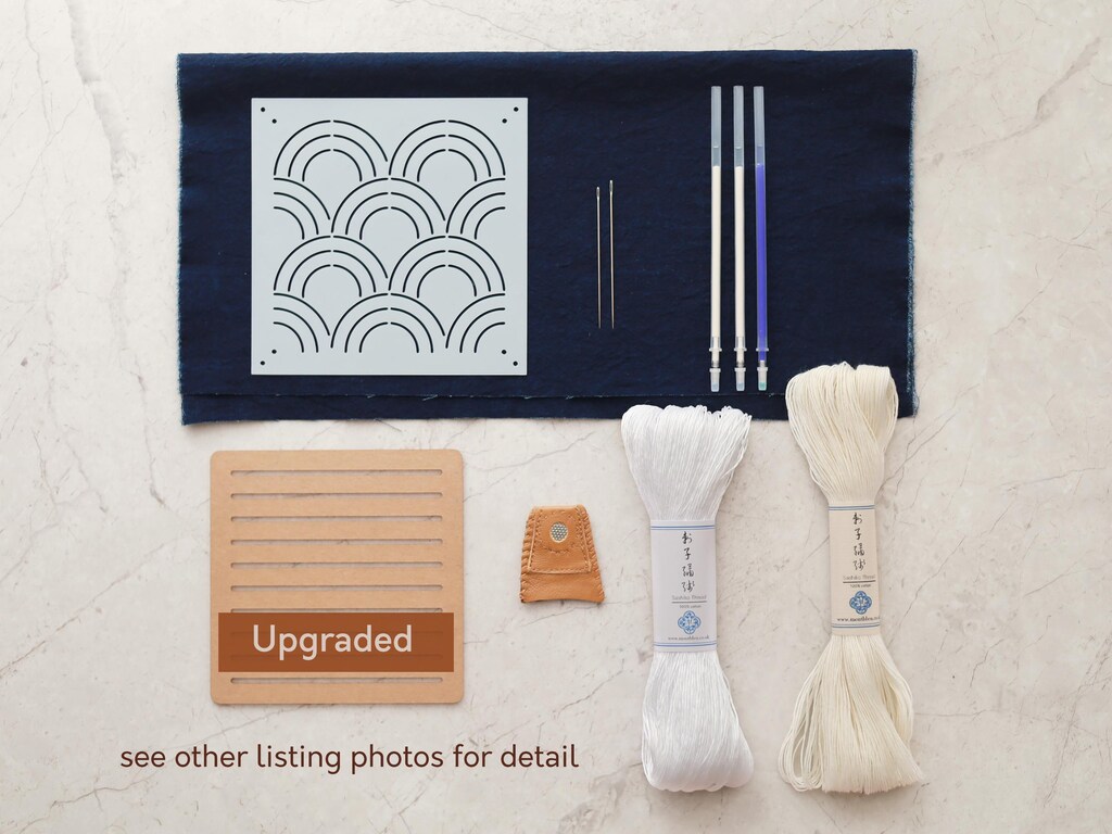 ORIGACH Kit Sashiko Fai Da Te Per 5 Sottobicchieri - Cucito Tradizionale Giapponese, Tessuto Blu Navy Con 5 Disegni, Fili E Accessori