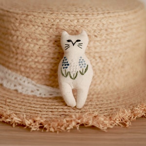 DIY Kit for Mini Cat Brooch | Bag Charm | Keyring - Embroidery Craft Gift