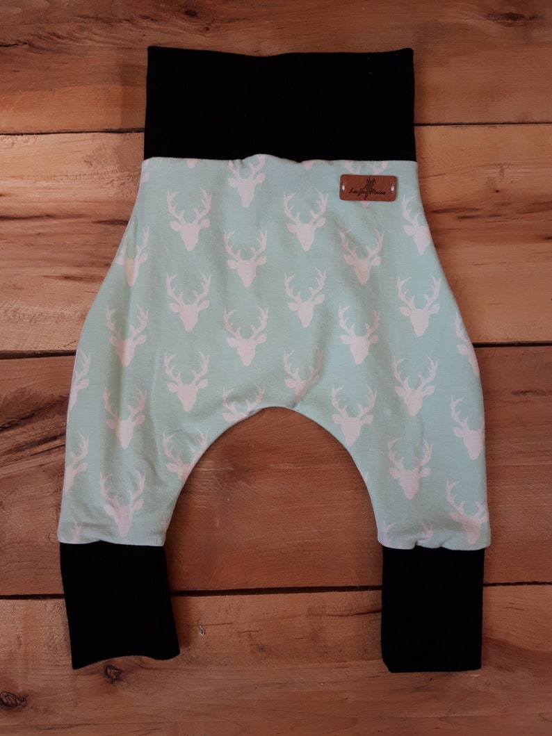 Baby Girls Clothing Sarouel U00e9volutif B U00e9b U00e9 Cadeau De Naissance Original Fait Main Au Qu U00e9bec Baby Harem Pant Baby Shower Gift Grow With Me Clothing