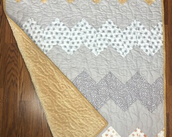 Finished Modern Baby Quilt with Stars and Dots, Ready to Ship From QuiltieSisterS