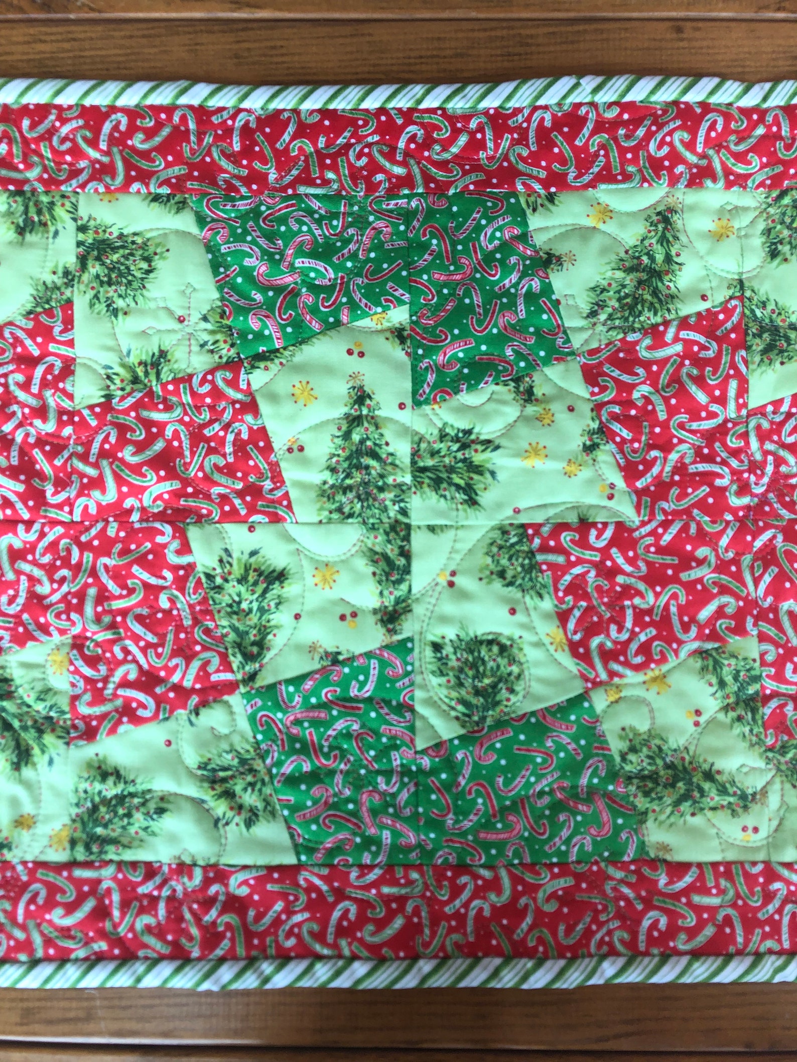 Easy Christmas Table Runner Quilt Kit Candy Cane Christmas Etsy Canada