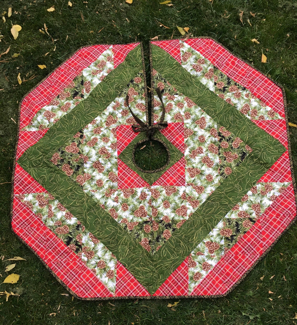 Tree Skirt Quilt Kit Christmas by QuiltieSisterS 48 X Etsy