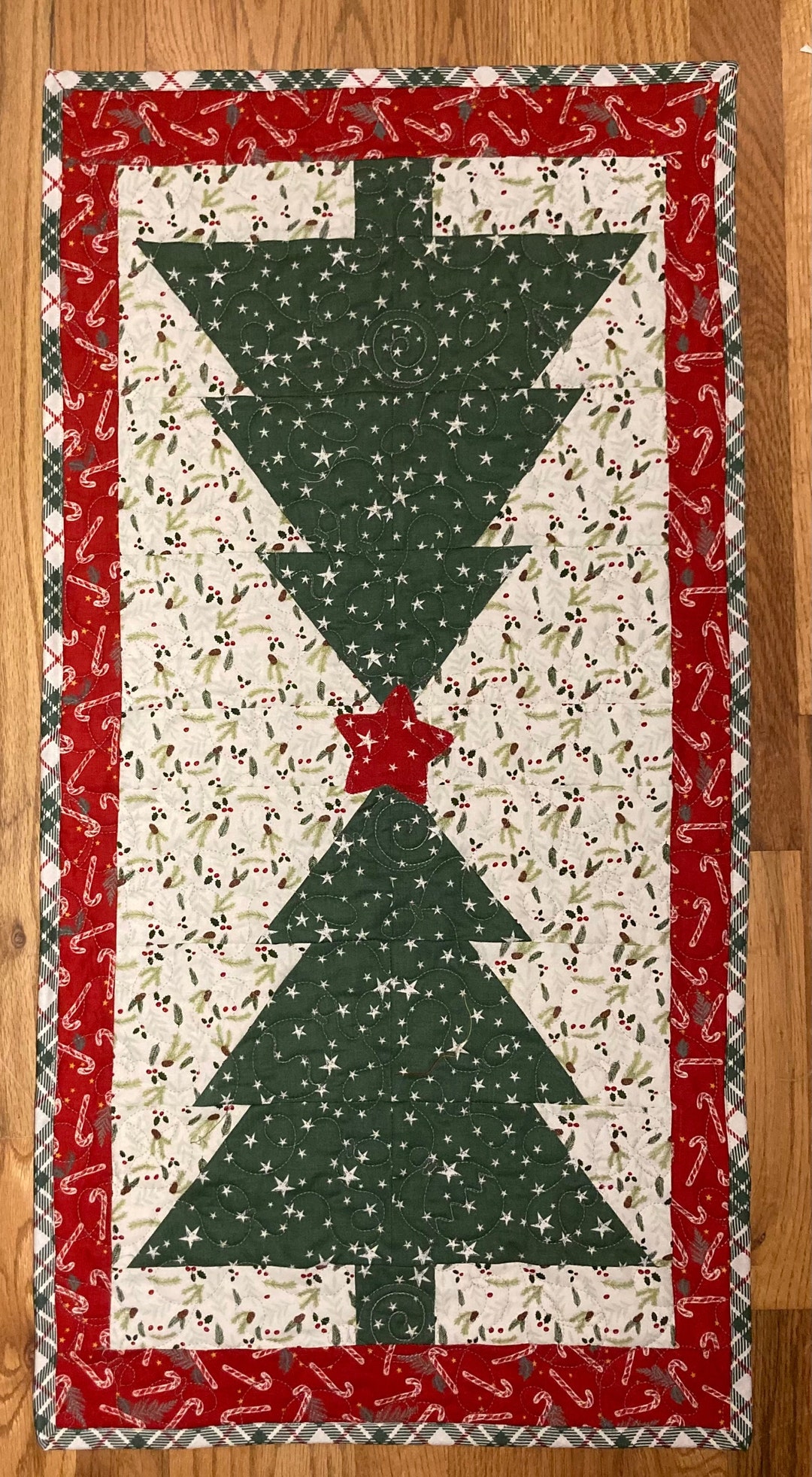 Old Fashioned Christmas Tree Table Runner Quilt Kit Precut & Easyto
