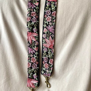 Bagstrap Laila - handmade silk cotton phonecord gift fall season bohemian flowers