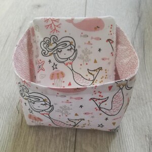 basket of 5 washable and reusable eco-friendly wipes in soft bamboo sponge and cotton fabric: mermaid