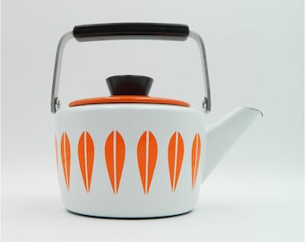 Cathrineholm white - orange lotus water kettle with lid by Grete Prytz Kittelsen