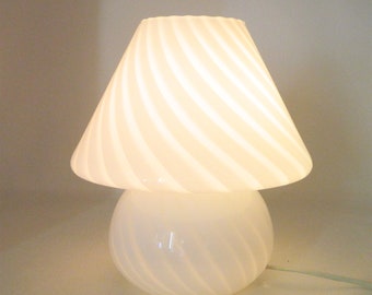 Venini white mushroom table lamp made of twisted glass around 70ts