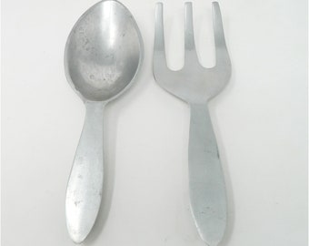 Salatbesteck aus Aluminium von Terence Conran britisches Design der 1970er Jahre - mid century modern design