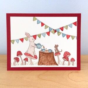 Biglietto di auguri con animali del bosco, cancelleria acquerellata fatta a mano, biglietto di auguri vuoto, illustrazione di funghi, arte del tea party, cancelleria per bambini