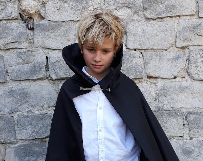 Dracula cape in black taffeta and mauve satin lining for children, women, men