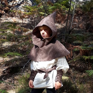 High-quality Robin Hood Hood in Suedine – Medieval or Viking Cape – Fantasy Costume, LARP, Cosplay