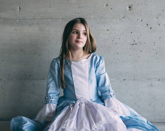 Princess dress in blue taffeta, white cotton and lace, Petite Marquise model