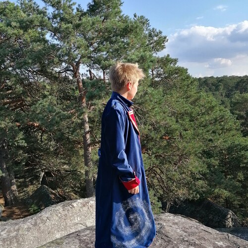 Coat shops of the Little Prince of Saint Exupéry in blue and red velvet, red satin lining
