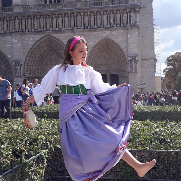 Déguisement Esmeralda fille, ensemble jupe satin lilas, tunique coton blanc, serre-taille, fait-main