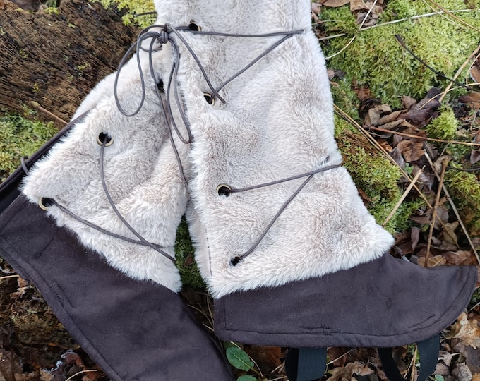 Viking gaiters in faux fur and suede effect