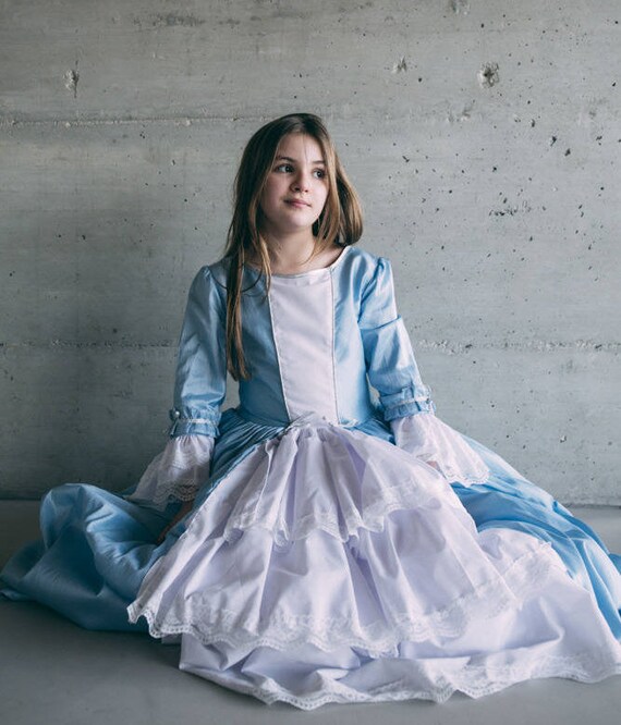 Robe de princesse en taffetas bleu coton blanc et dentelle modele Petite Marquise Etsy France