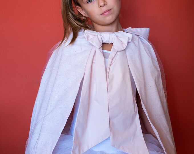 SPRINGSALE - Princess cape in powder pink cotton and glittery tulle, "Princess Lena" model