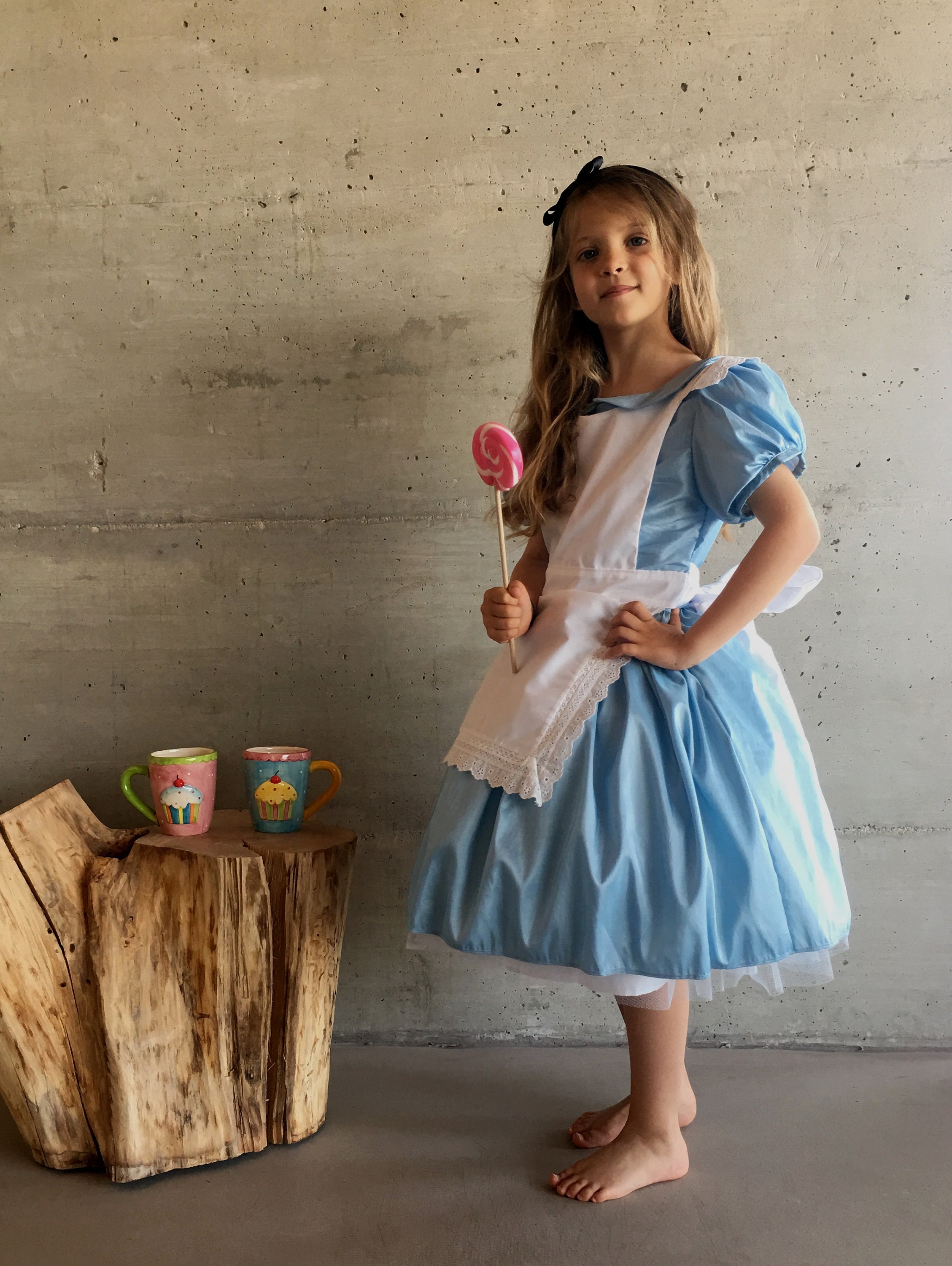 Alice in Wonderland dress in blue taffeta and white cotton, girl