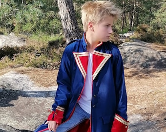 Coat of the Little Prince of Saint Exupéry in blue and red velvet, red satin lining