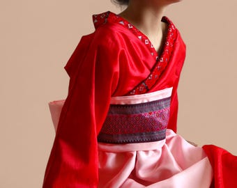 Robe de princesse asiatique – Inspiration Mulan – Taffetas rouge et satin rose