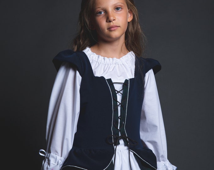 Celtic costume, medieval dress for girls and women, Outlander inspiration.