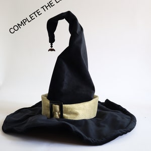 Witch cape in black velvet and ivory satin lining image 2