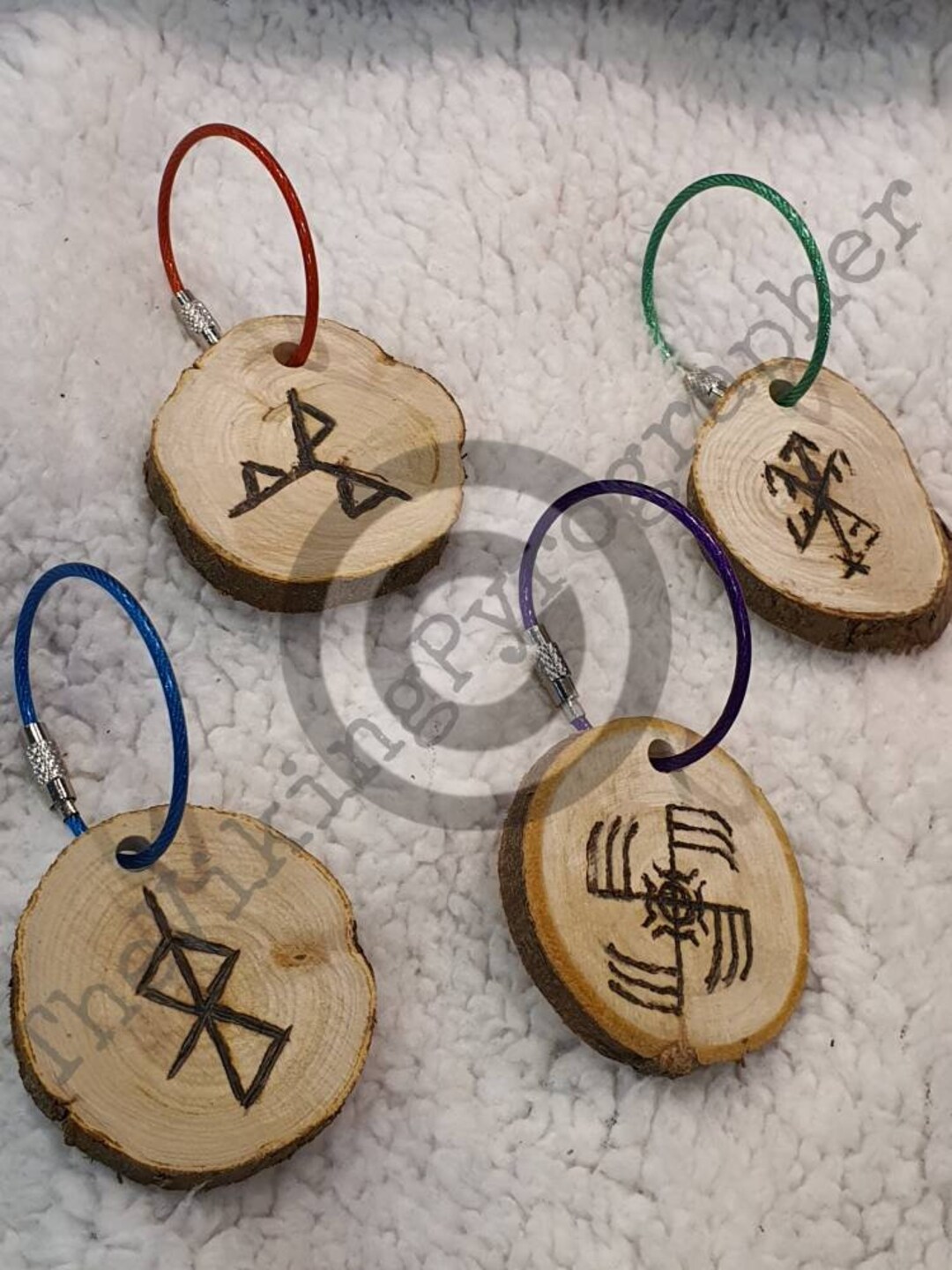 Bespoke Norse / Icelandic Rune, Bindrune & Stave Pyrography Keyring - Etsy