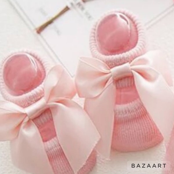 Baby ballet socks, baby girl socks, baby ballet slippers, baby slip on socks, non-slip grip socks, Pink with satin bow, 2019655c