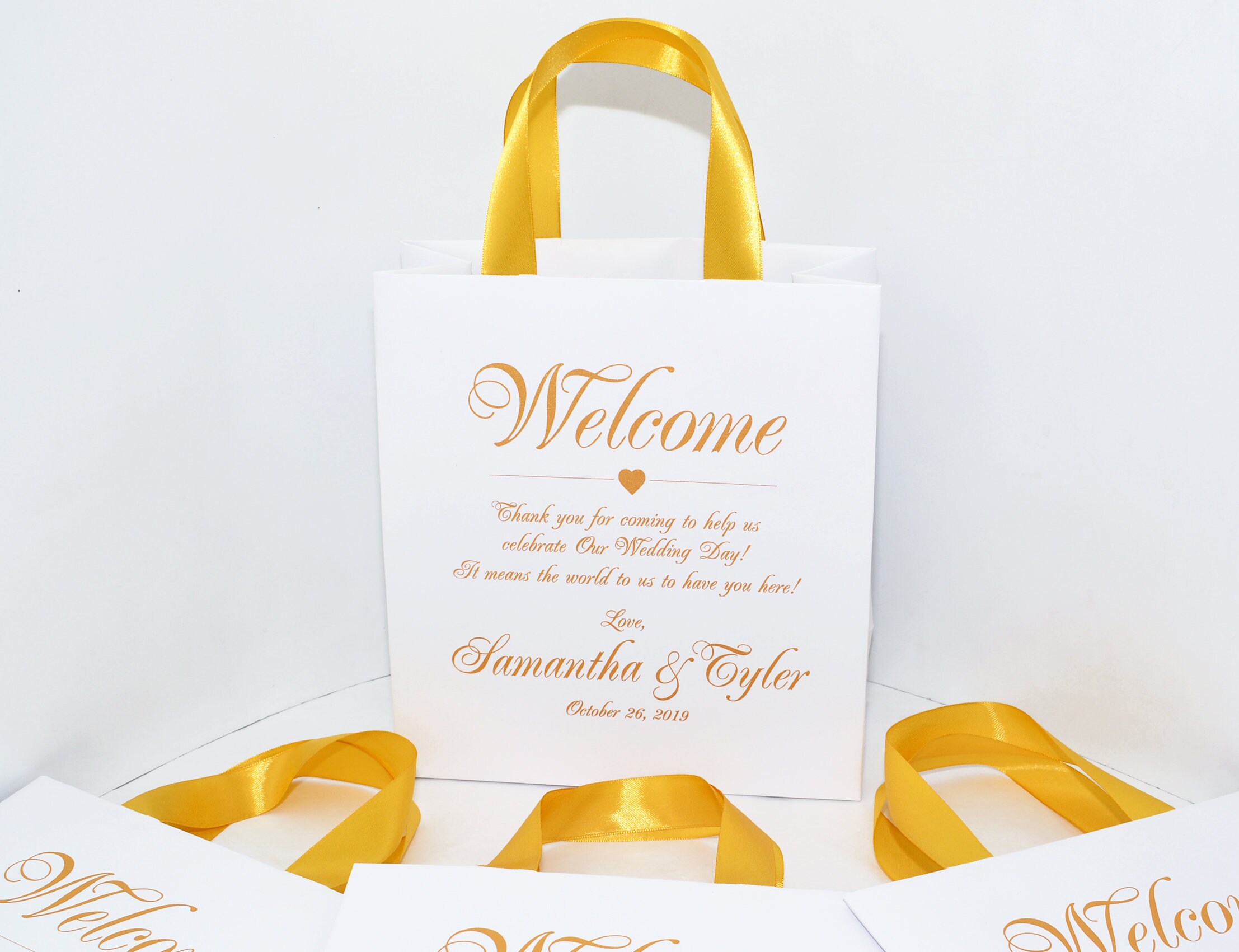 30 Gold Wedding Welcome Bags with satin ribbon handles and your names, Elegant Personalized wedding favors for guests, wedding goodie bag