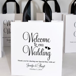 25 Wedding Welcome Bags with satin ribbon handles and your names, Elegant Personalized wedding gifts and favors for your guests