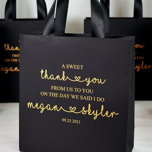 30 Black and Gold Wedding Favor Bags with satin ribbon handles & custom names, A Sweet Thank You favor. Personalized gift bags for guests