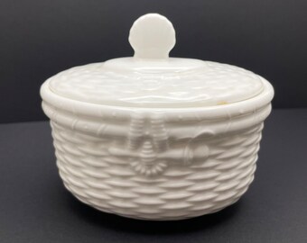 Vintage Wedgwood Nantucket Basket Sugar Bowl / George Davis Bone China Made in England / 80s Collectible Kitchenware