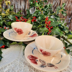 Antike französische Kaffeetasse und Untertasse aus Keramik, Digoin Sarreguemines Boulogne-Muster, rote Rosendekor, französische Tasse und Untertasse