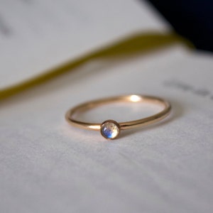 Labradorite Ring/ Minimalist Ring/ 14k gold filled stacking labradorite ring/Stackable/ Dainty/ Minimalist / Silver labradorite ring