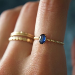 Blue Kyanite Ring/ Minimalist Ring/14k gold filled stacking kyanite ring/ Kyanite ring / Minimalist Gold Filled Rings/ Dainty kyanite Ring