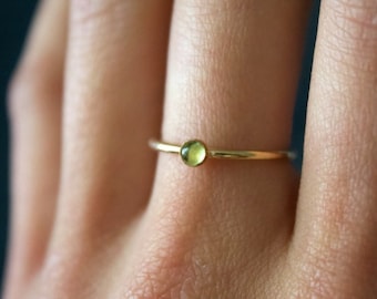 Peridot Ring / 14k gold filled stacking peridot ring/Stackable/ Dainty ring/ Minimalist Ring/ Sterling Silver peridot ring/ Dainty jewelry